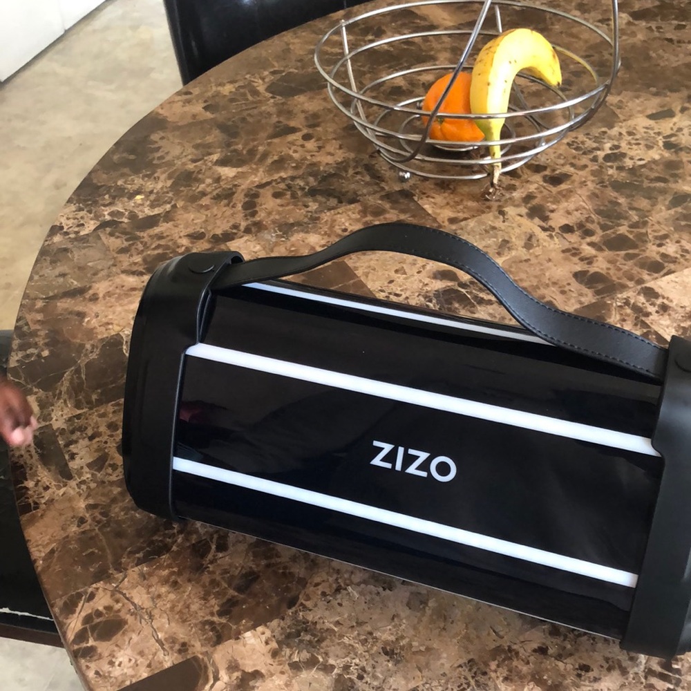 BestiesBluetooth speaker